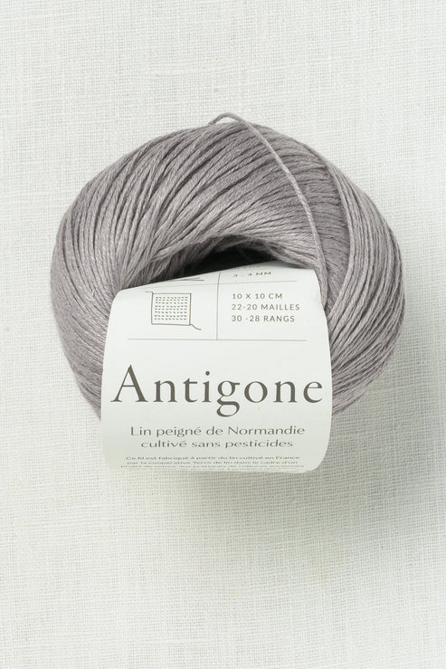 De Rerum Natura Antigone