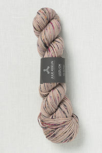 Julie Asselin Leizu DK Fleurs pressées