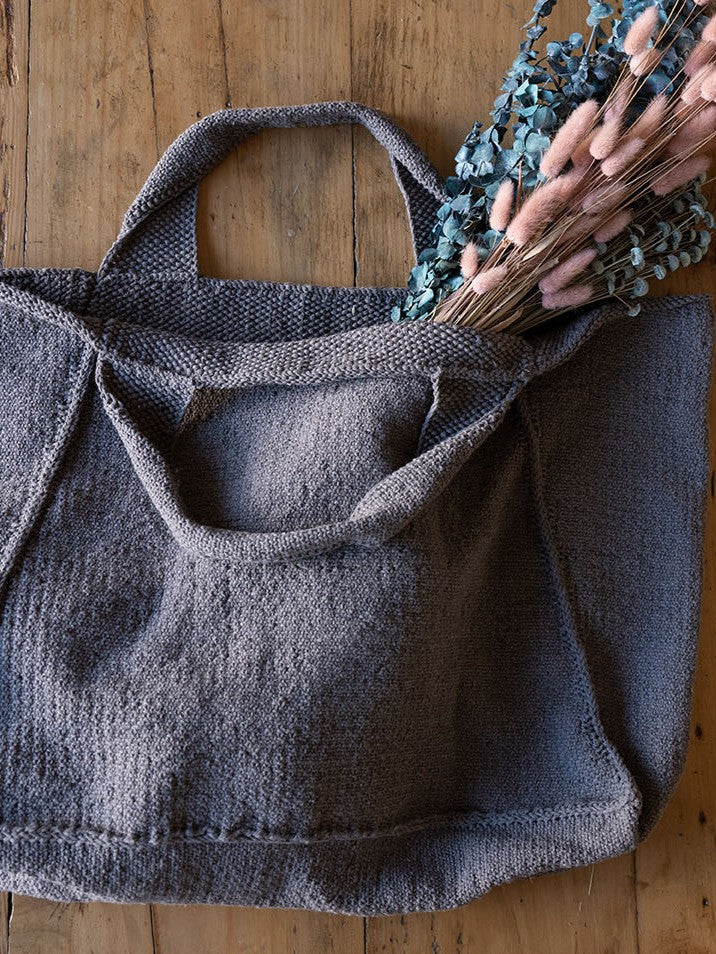 Hoboken Tote (Knit) by Lion Brand Yarn