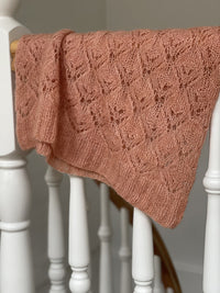 Hydrangeas Top in Midnatssol by Trine Meulengracht