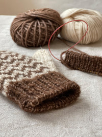 Zigzag Mittens in Snefnug by Trine Meulengracht