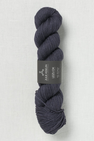 Julie Asselin Leizu Fingering Midnight Oil