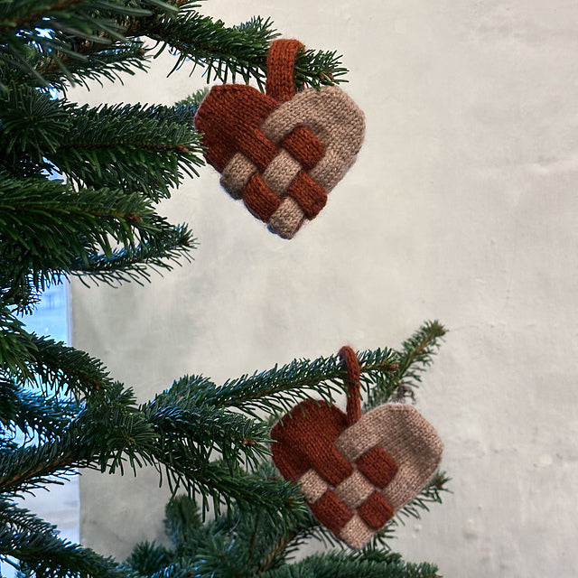 Olives Christmas Heart by Pernille Larsen