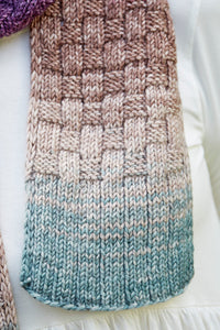 Attabi Scarf by Nina Holubcova