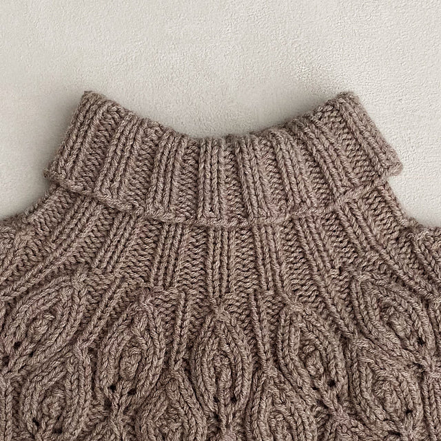 Peacock Hat & Capelet by Pernille Larsen
