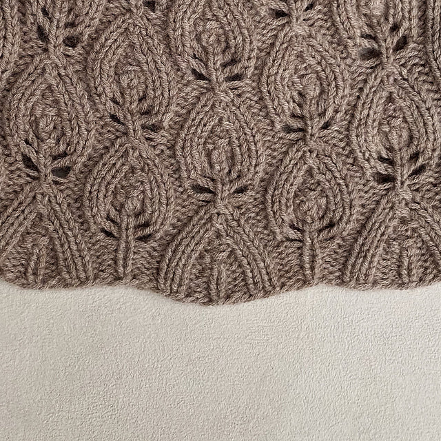 Peacock Hat & Capelet by Pernille Larsen