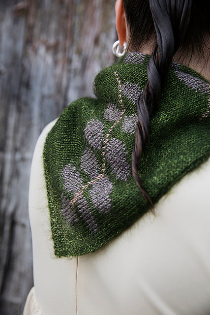 Laine Cultivate : Knitting the Beauty of Nature by Dee Hardwicke & Jonna Helin