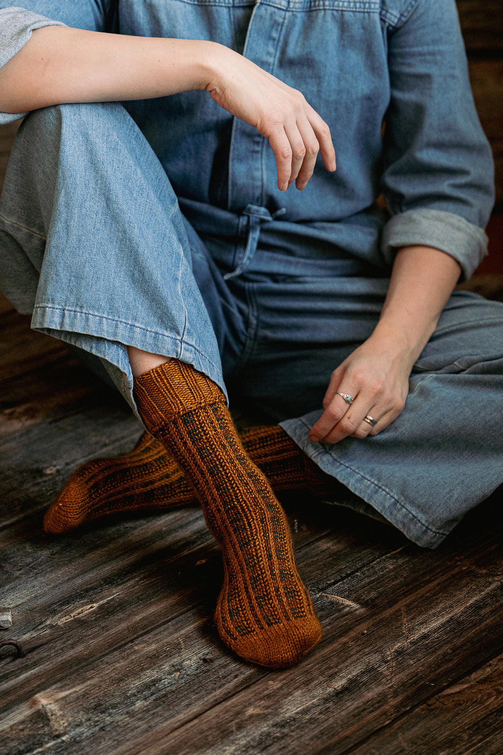 Laine Unfolding Landscapes: 17 Knits for the Road by Ronja Hakalehto