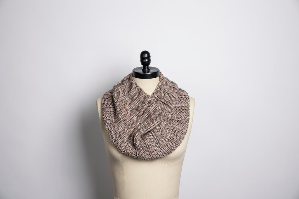 Simple-Cowl by Nancy Ekvall