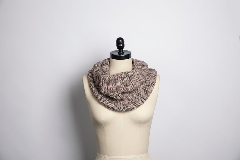 Simple-Cowl by Nancy Ekvall