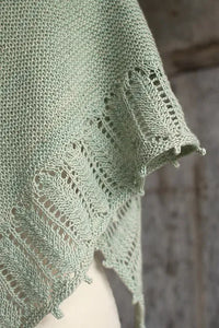 Pluma Shawlette by Lisa R. Myers