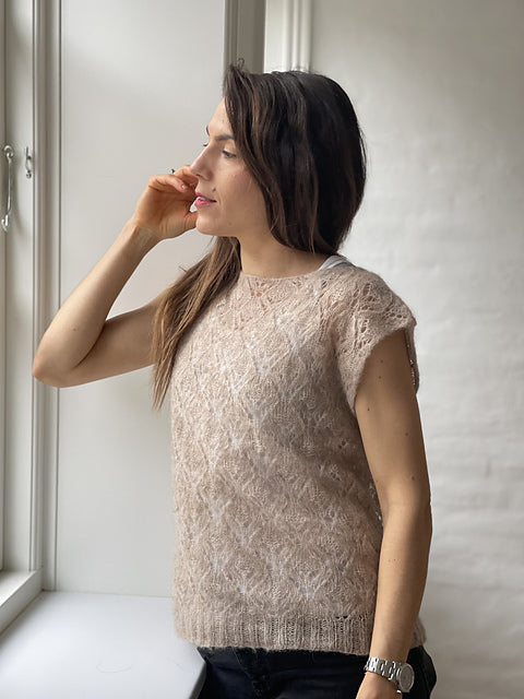 Hydrangeas Top in Midnatssol by Trine Meulengracht