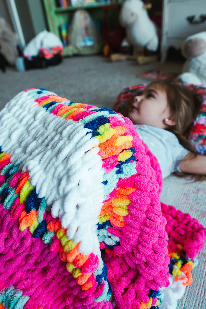 Sassy Stripes Throw (Crafts) by Lion Brand Yarn