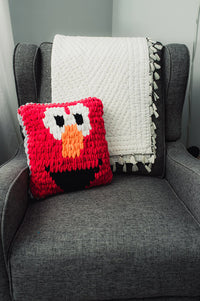 Elmo Smile Pillow (Crafts) by Lion Brand Yarn