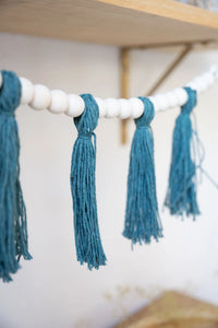 Tassel Banner (Craft) by Lion Brand Yarn