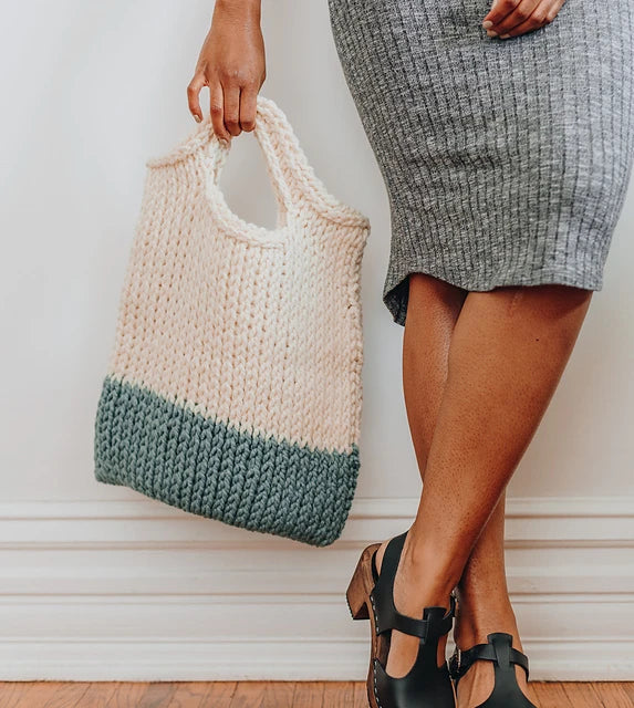 The Tunisian Crochet Handbook: A Beginner's Guide by Toni Lipsey