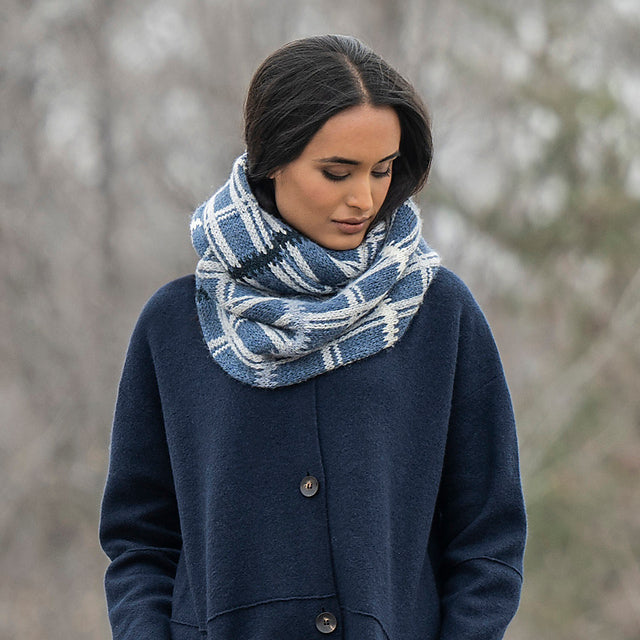 Aurora Infinity Cowl by Michele Frazzetta