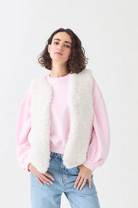 10813 Cozy Gilet by Sirdar