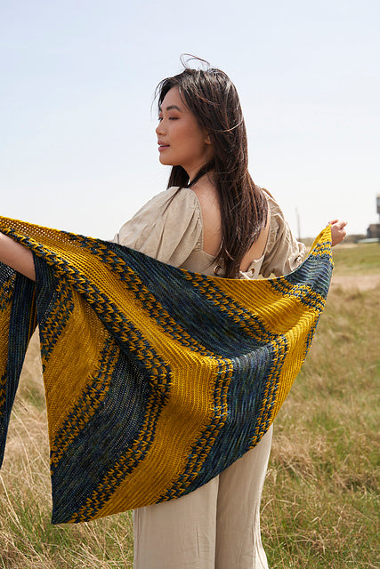 Wells Shawl by Elena Fedotova