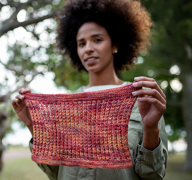 Amaranto Cowl by Kristel Nieves