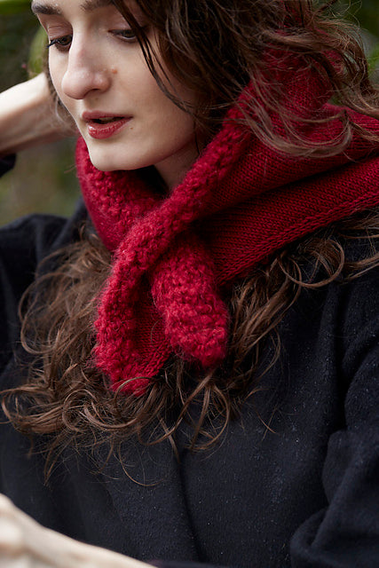 Twofold Bandana by Nina Holubcova