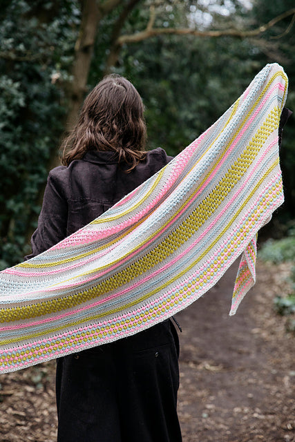 Laine Field Notes: 20 Textured Knits for Everyday Beauty by Olga Putano