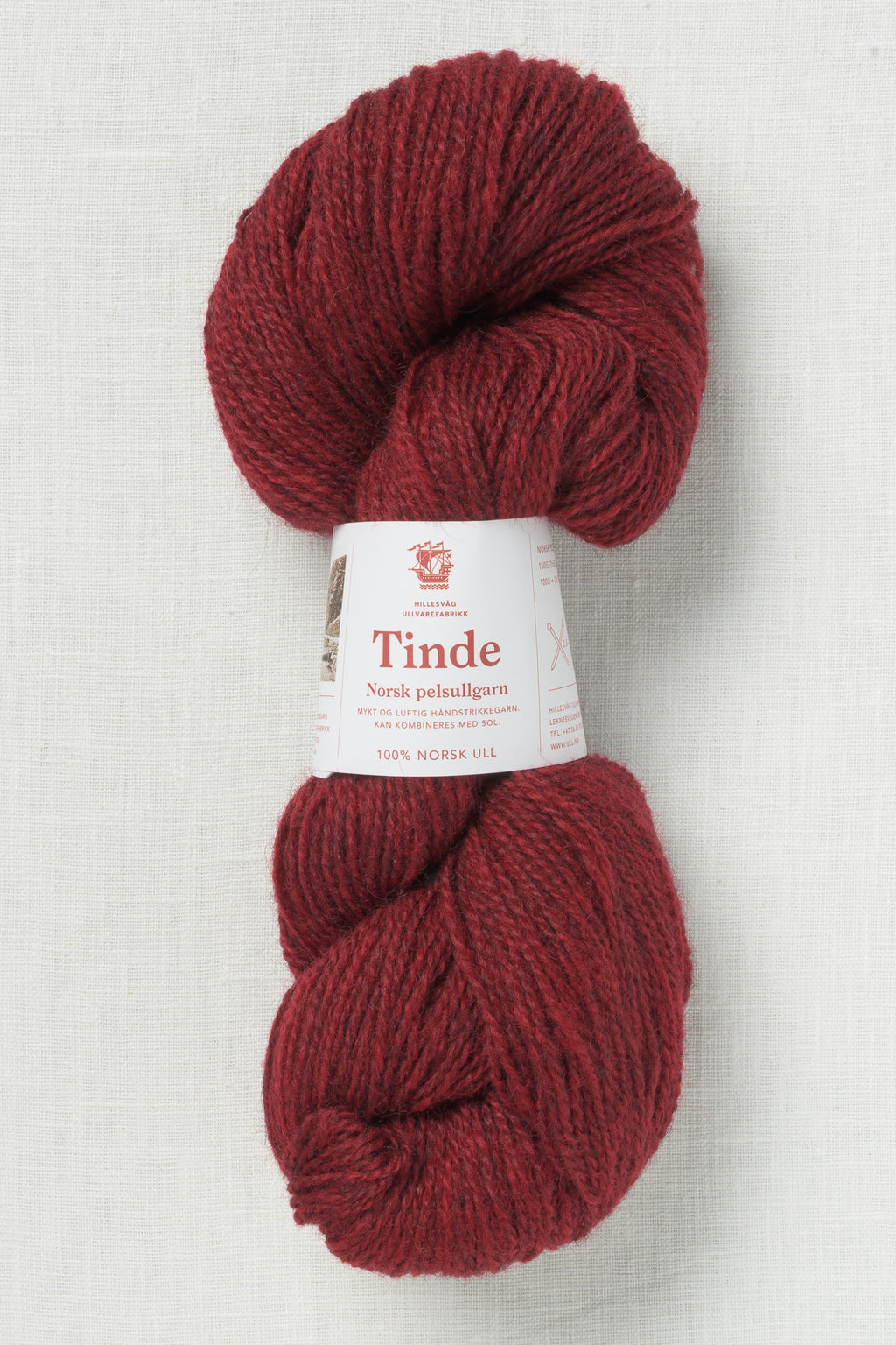 Hillesvåg Tinde 2104 Burgundy