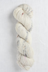 Madelinetosh Biggie Horn (Core)