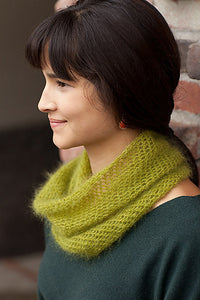 Moebius Cowl by Churchmouse Yarns and Teas
