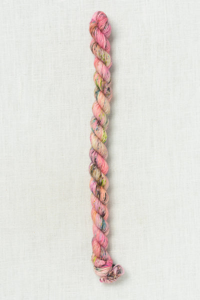 Madelinetosh Unicorn Tails GLOW, love.