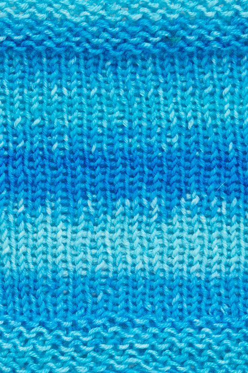 Urth Yarns Monokrom Fingering 3057 swatch
