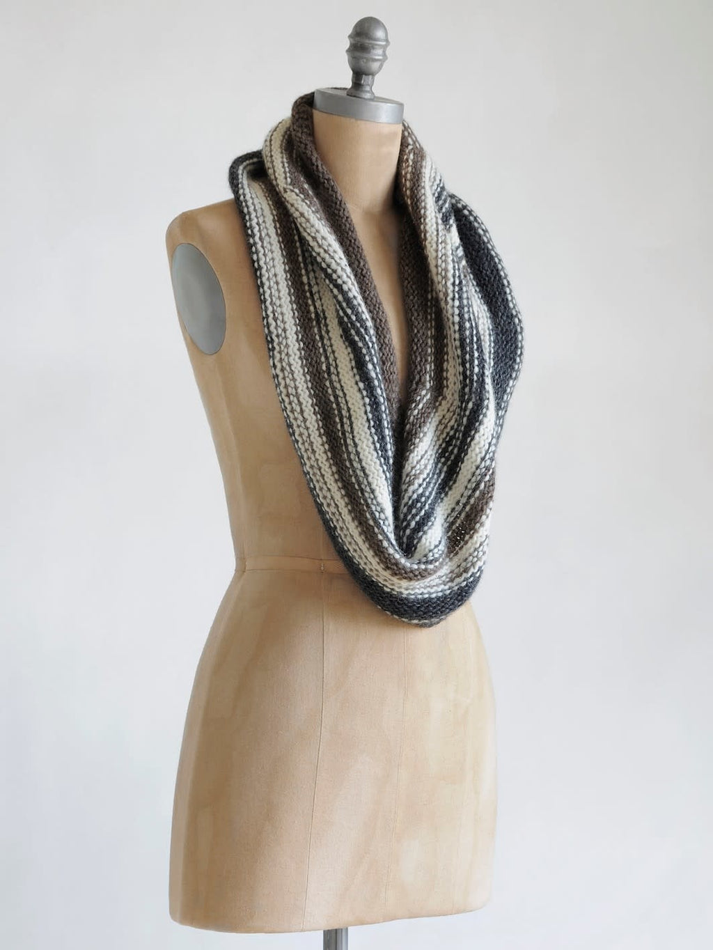 Shadow Capelet