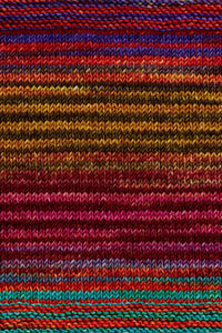 Urth Yarns Uneek Worsted 4007 swatch