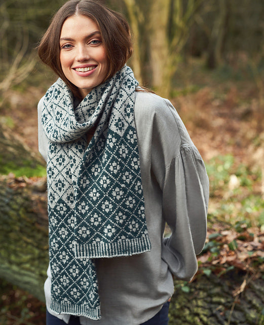 Lattice Scarf